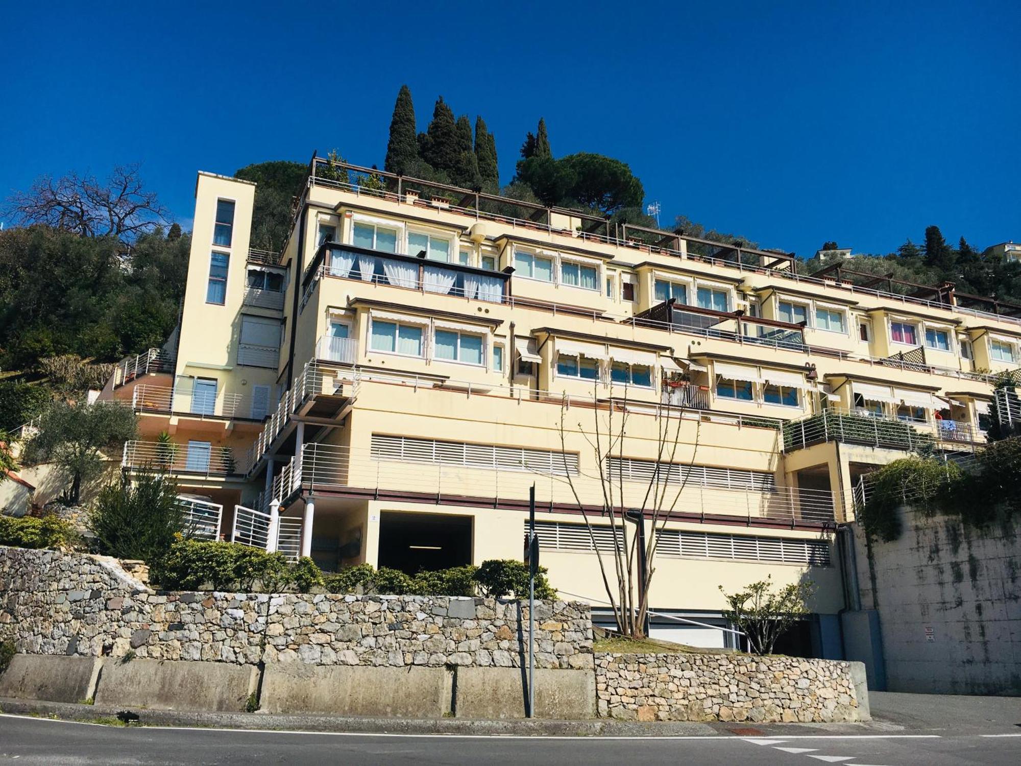 Ledonia Apartment Леричи Экстерьер фото