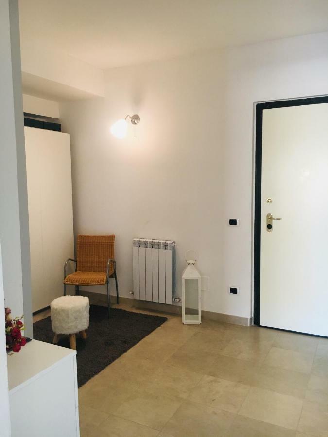 Ledonia Apartment Леричи Экстерьер фото