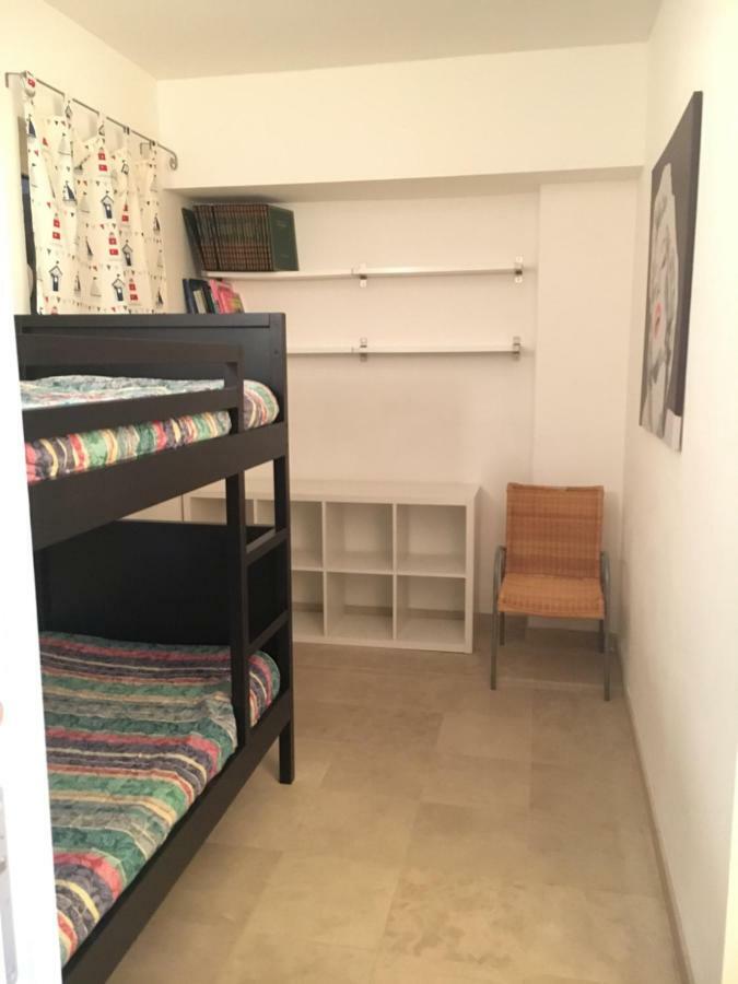 Ledonia Apartment Леричи Экстерьер фото