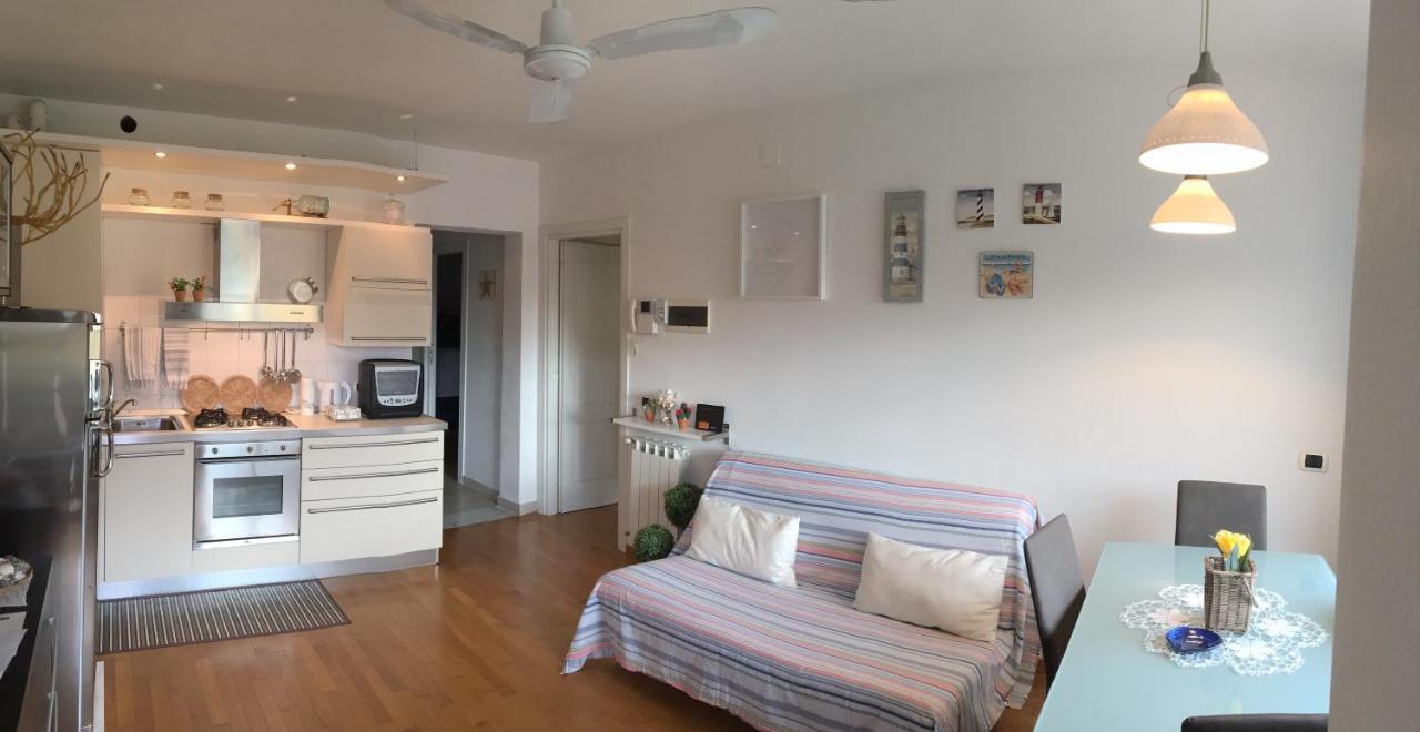 Ledonia Apartment Леричи Экстерьер фото
